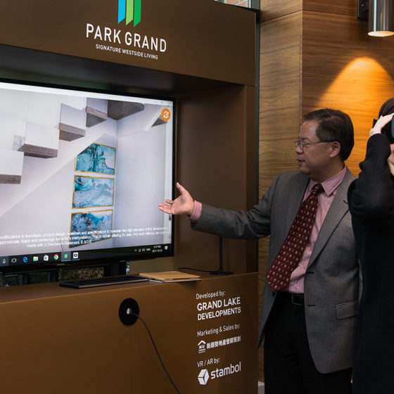 A viewer trying Park Grand project in VR Walkthrough